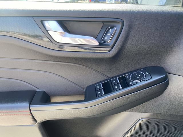 Certified 2025 Ford Escape ST-Line w/ Tech Pack #1 FWD image 16