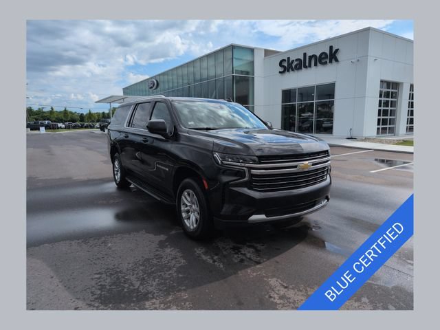 Used 2024 Chevrolet Suburban LT AWD/4WD image 1