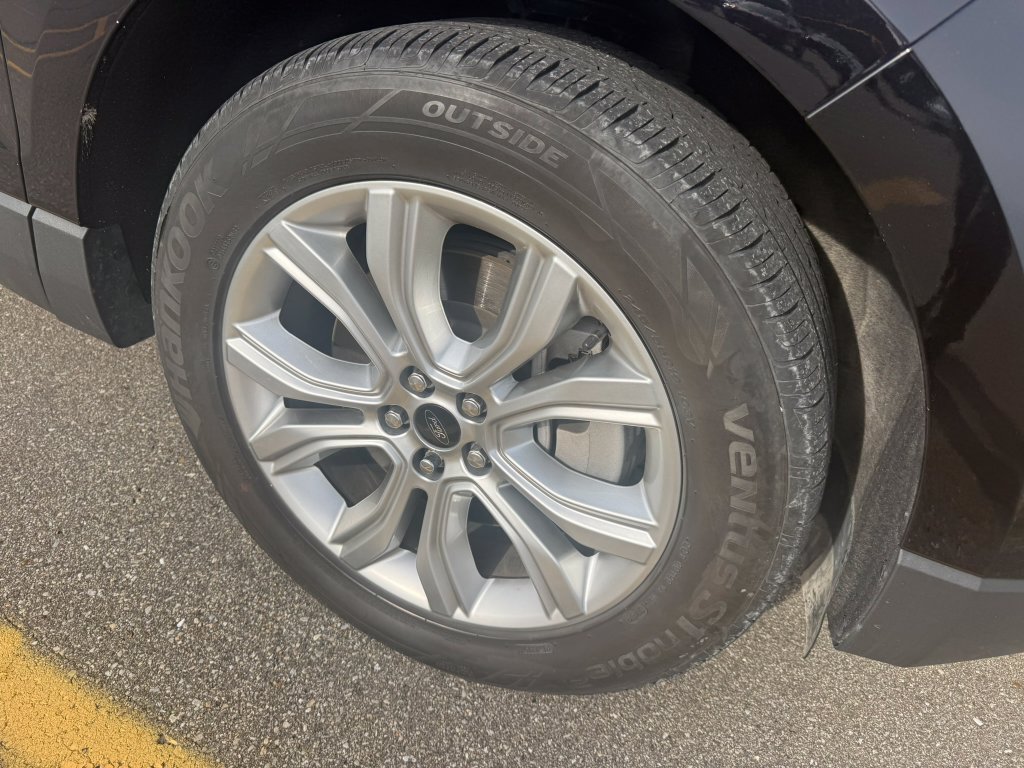 Certified 2023 Ford Edge Titanium w/ Equipment Group 301A AWD/4WD image 13