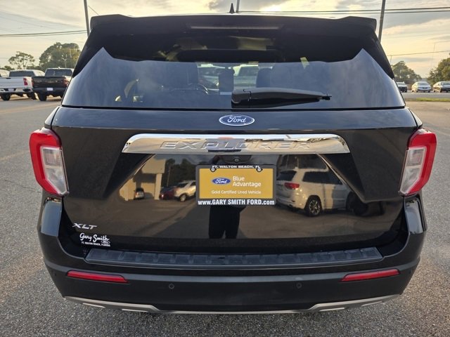 Certified 2022 Ford Explorer XLT w/ Equipment Group 202A image 4