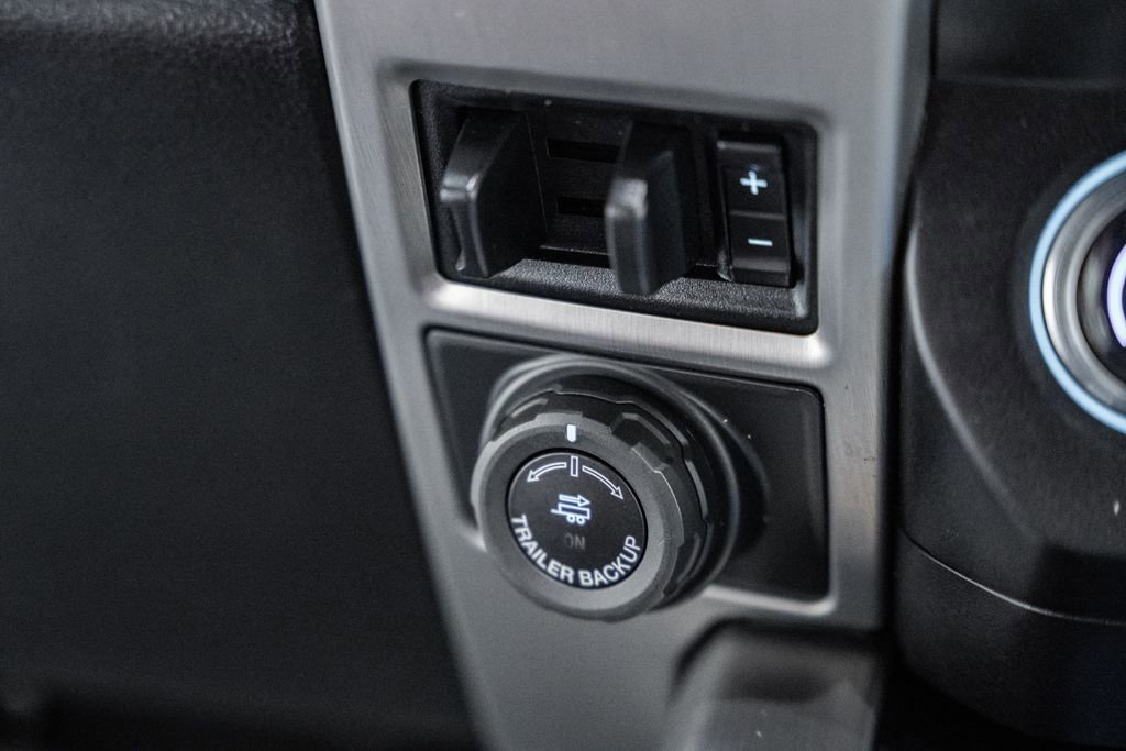 Certified 2020 Ford F350 Platinum w/ FX4 Off-Road Package image 33