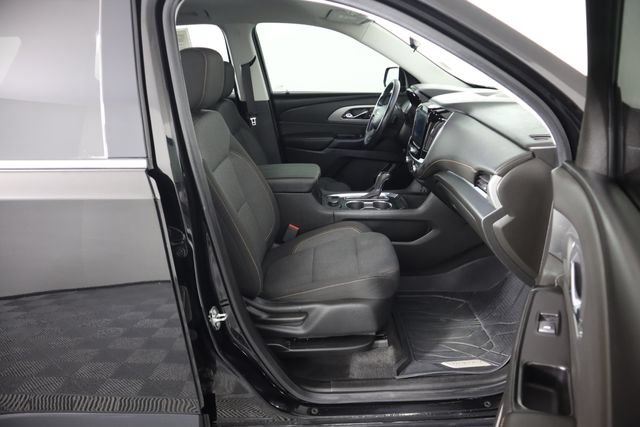 Used 2020 Chevrolet Traverse LT w/ Driver Confidence II Package AWD/4WD image 61