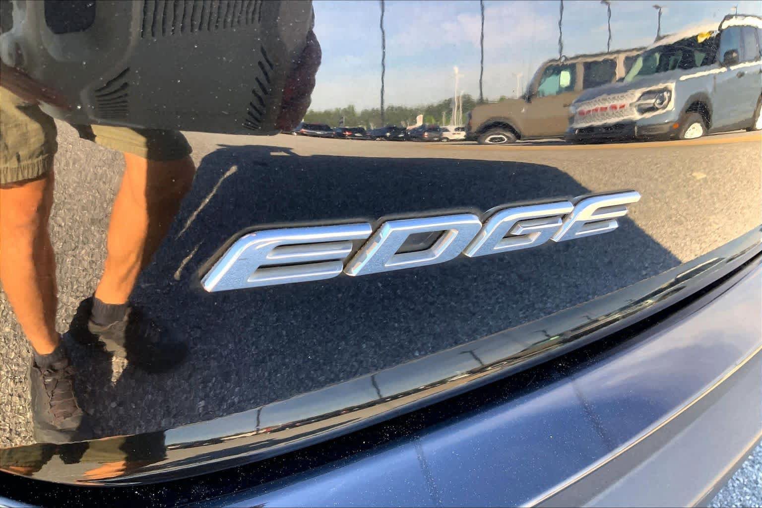 Certified 2019 Ford Edge SE FWD image 30