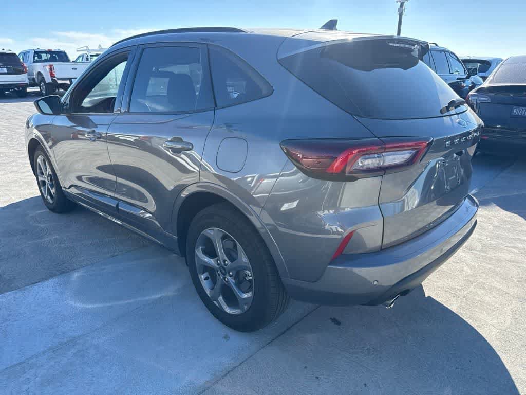 Certified 2024 Ford Escape ST-Line w/ Tech Pack #1 FWD image 3