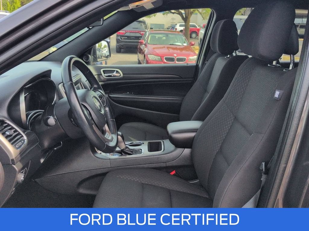 Used 2021 Jeep Grand Cherokee Laredo AWD/4WD image 13