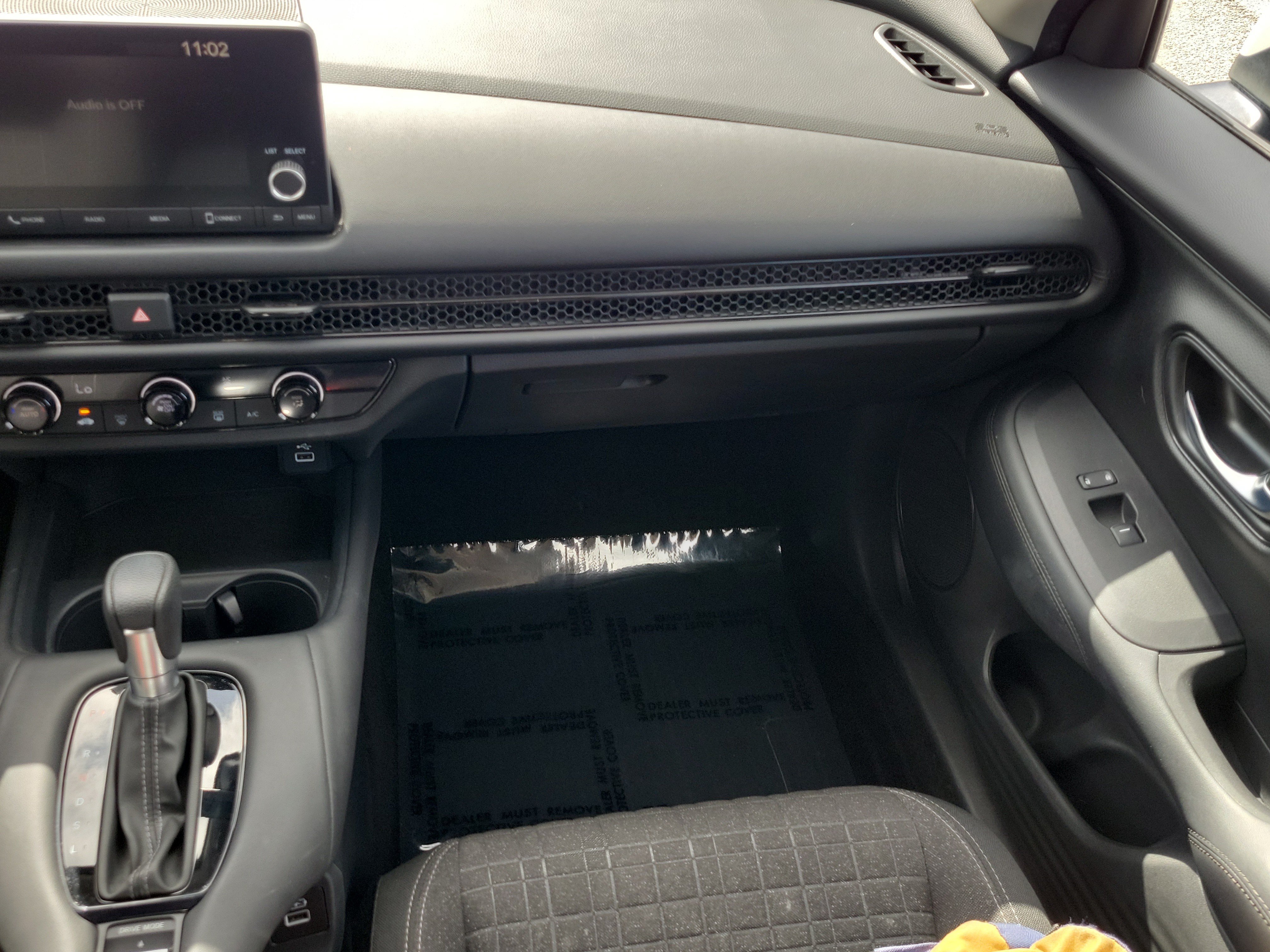 Used 2023 Honda HR-V LX image 16