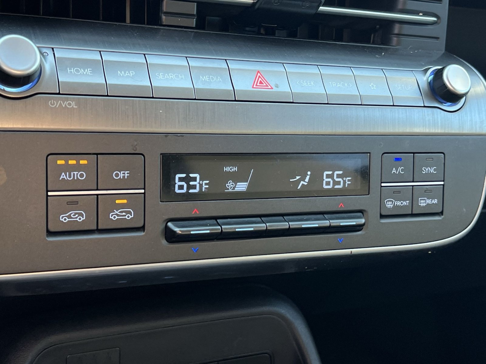 Used 2025 Hyundai Kona SEL AWD/4WD image 28