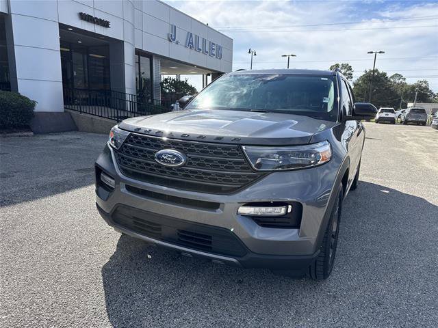 Certified 2023 Ford Explorer XLT w/ Equipment Group 202A RWD image 17
