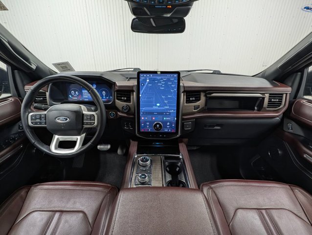 Certified 2024 Ford Expedition Limited AWD/4WD image 3