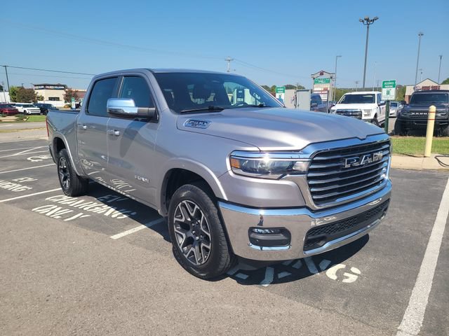 Used 2025 RAM 1500 Laramie AWD/4WD image 3