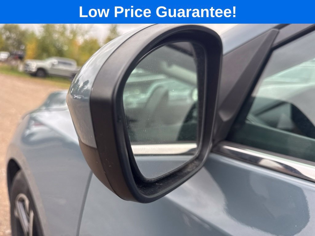 Used 2024 Nissan Sentra SV FWD image 13