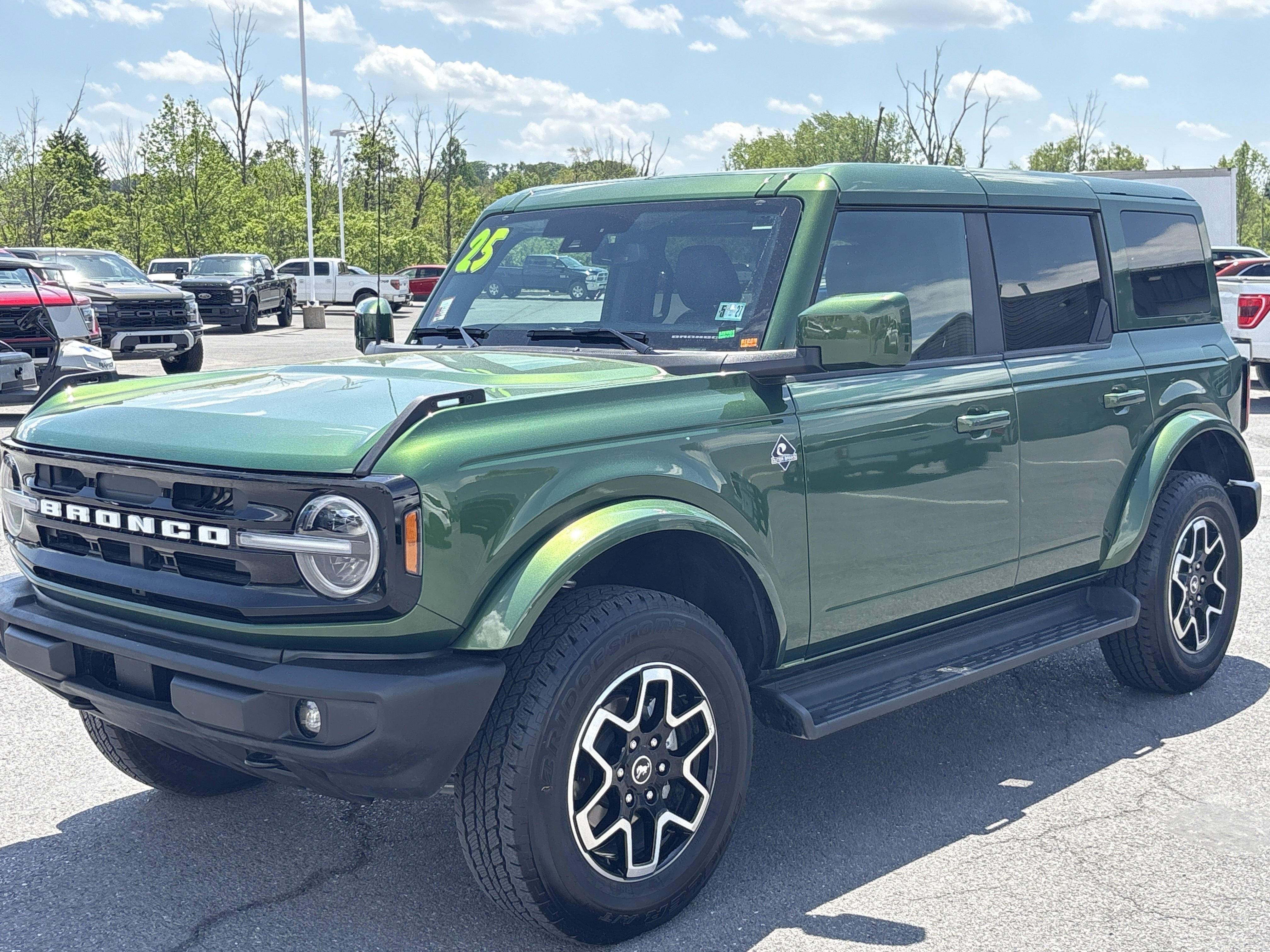 Certified 2025 Ford Bronco Outer Banks AWD/4WD image 11