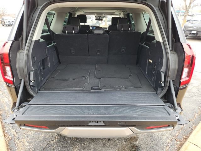 Certified 2025 Ford Expedition Max Platinum image 24