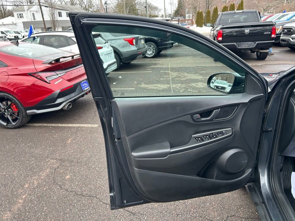 Used 2021 Hyundai Kona SEL Plus w/ Cargo Package image 13