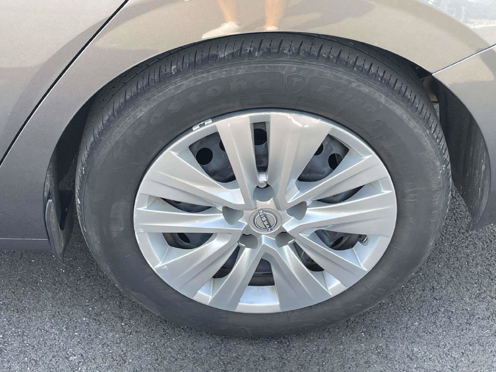 Used 2025 Nissan Sentra S FWD image 9