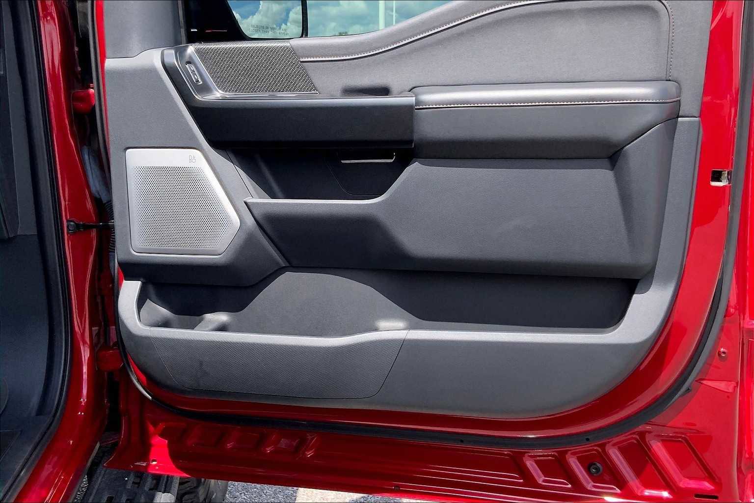 Certified 2022 Ford F150 Raptor w/ Equipment Group 801A High image 23