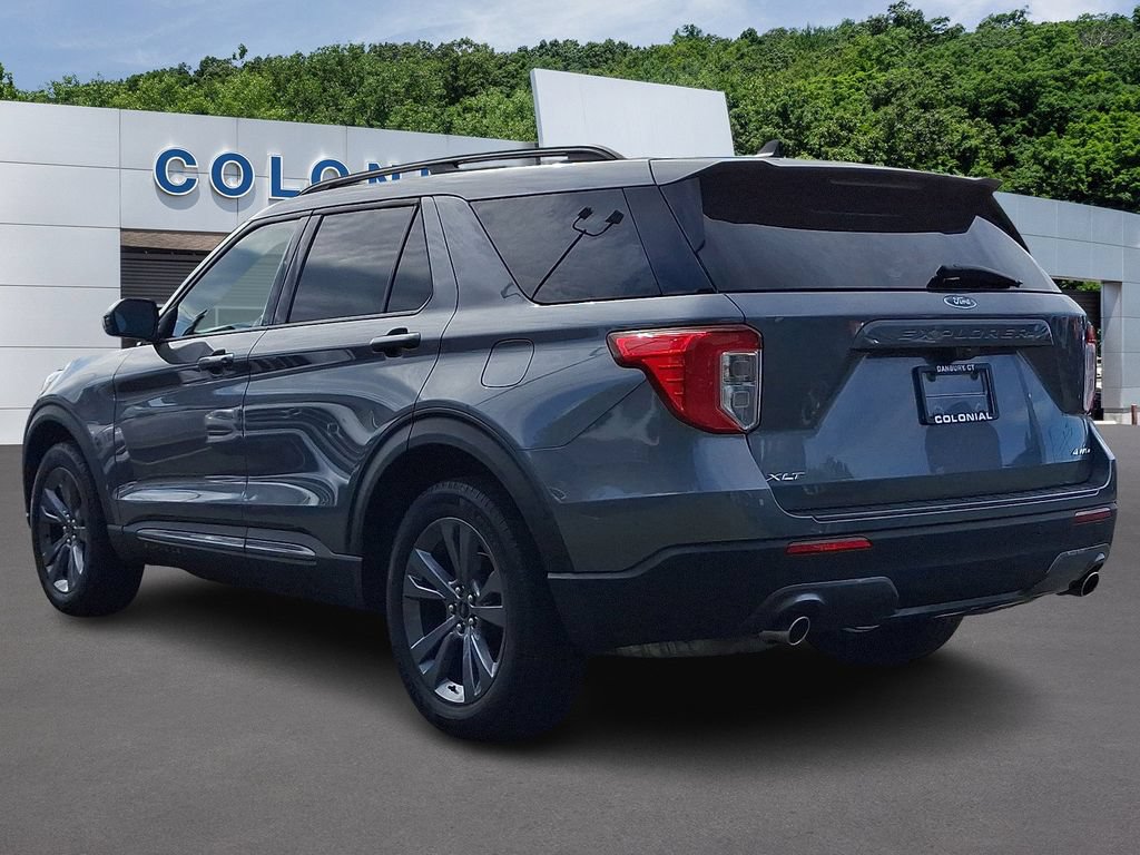 Certified 2022 Ford Explorer XLT w/ Equipment Group 202A AWD/4WD image 4