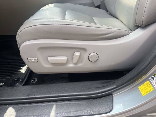Used 2018 Toyota Highlander XLE AWD/4WD image 21