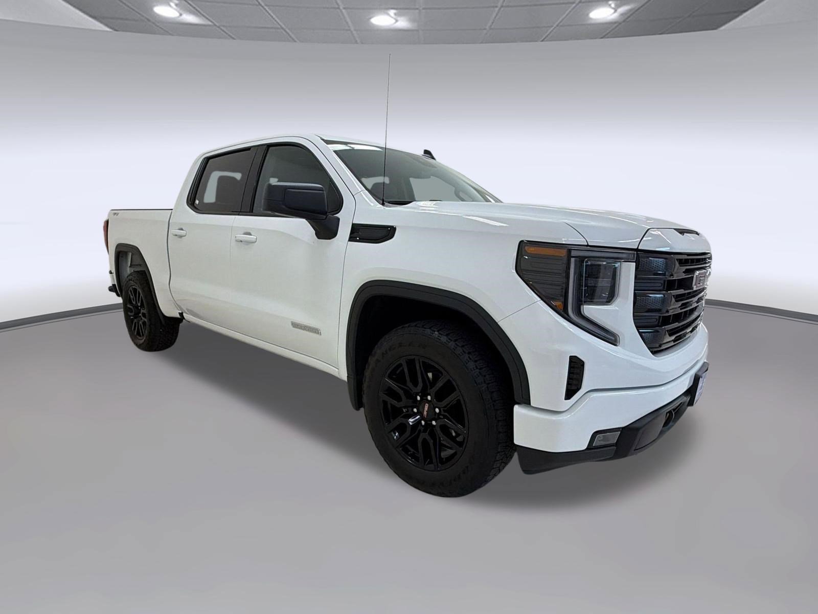 Used 2024 GMC Sierra 1500 Elevation AWD/4WD image 7