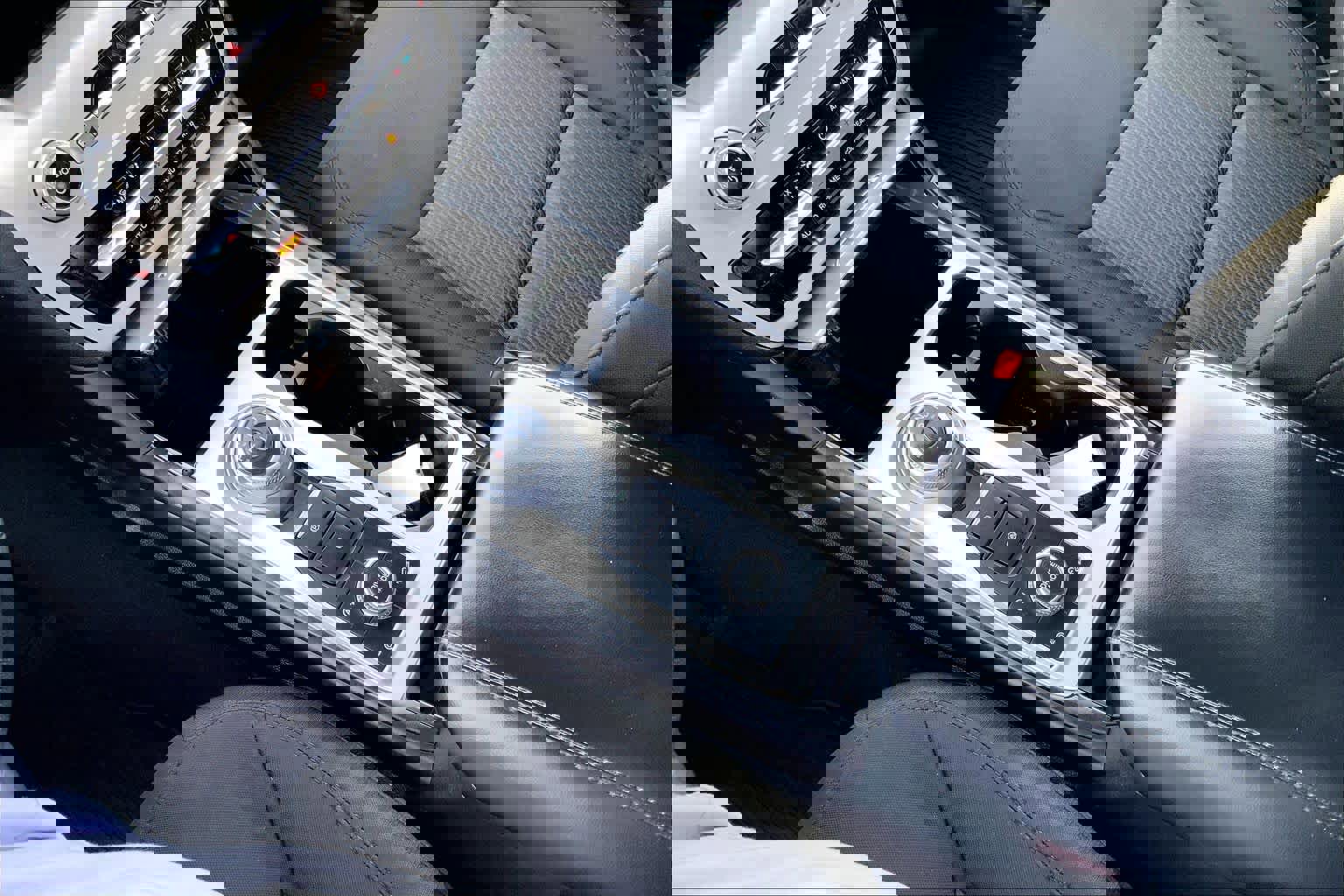 Certified 2024 Ford Explorer XLT image 15