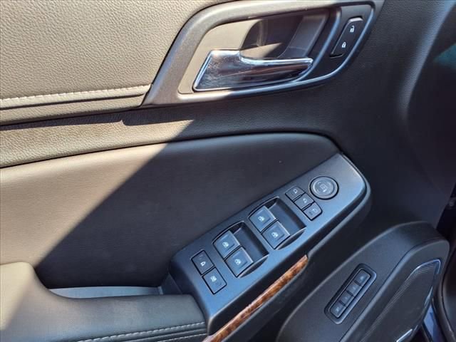 Used 2019 Chevrolet Suburban Premier w/ Premier Plus Edition image 13
