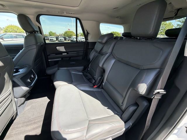 Certified 2025 Ford Expedition Active image 27