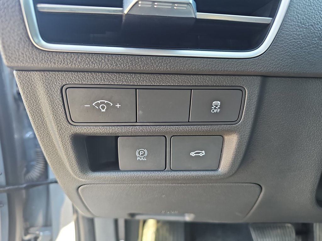 Used 2025 Hyundai Sonata SEL FWD image 23