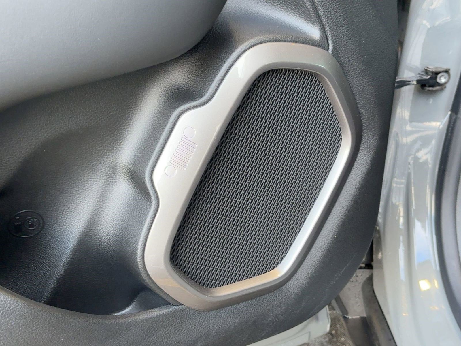 Used 2022 Jeep Renegade Latitude image 21