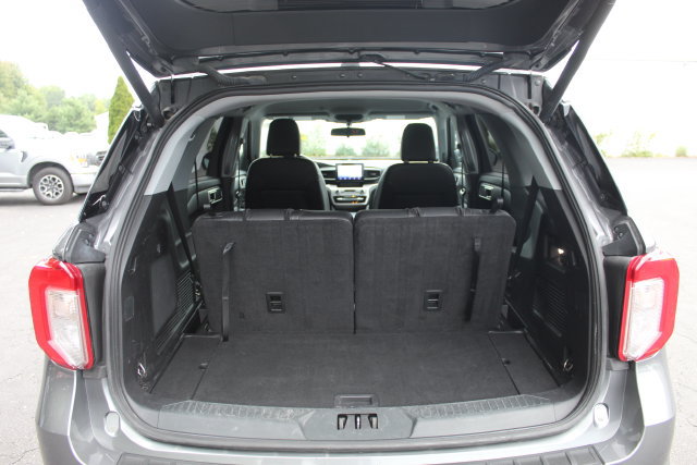 Certified 2021 Ford Explorer XLT w/ Equipment Group 202A AWD/4WD image 19