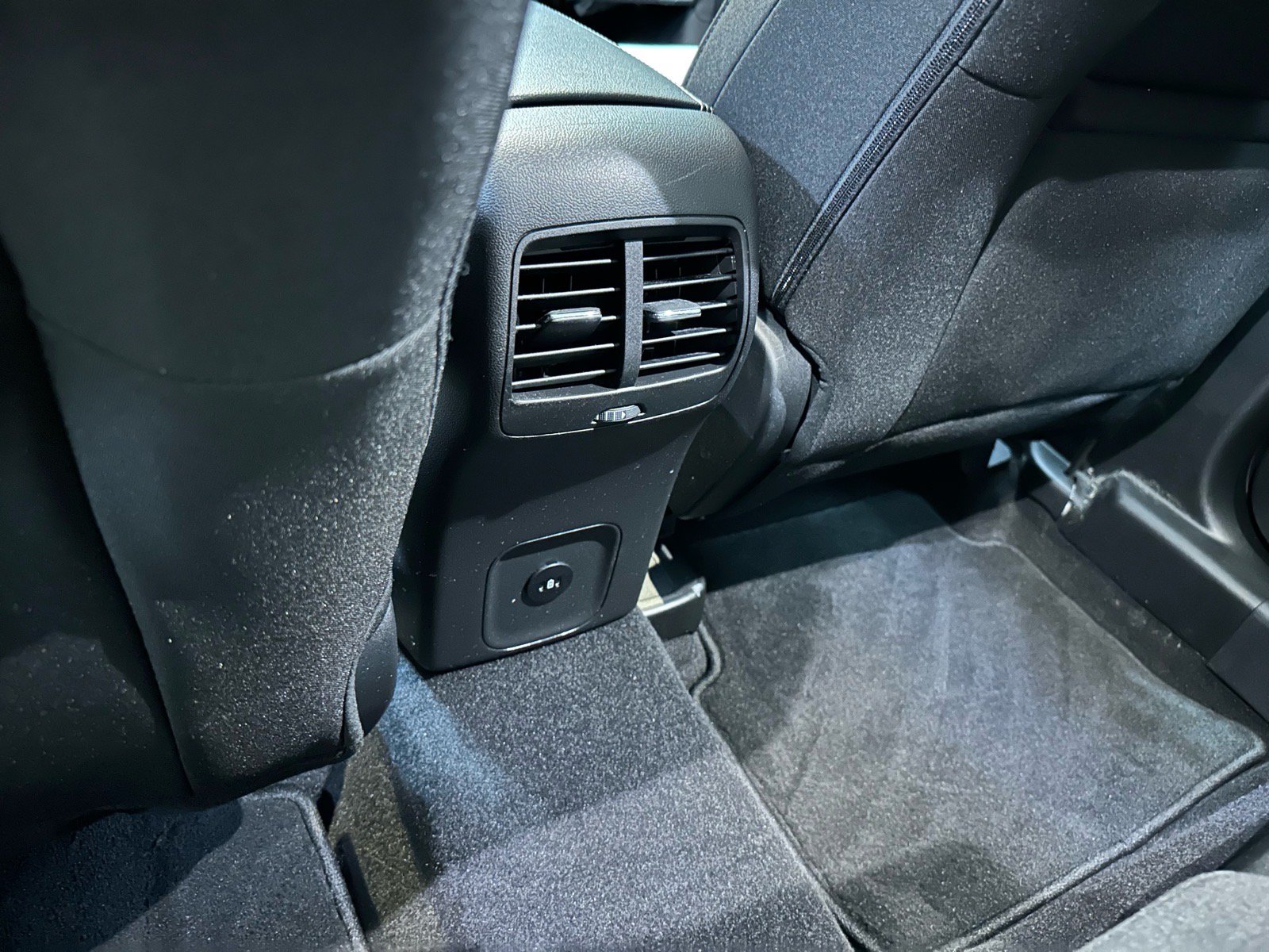 Certified 2024 Ford Escape Active FWD image 26