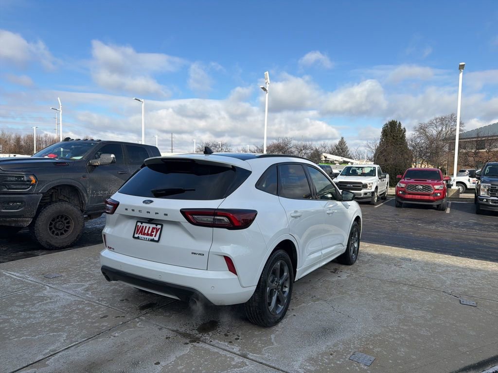 Certified 2023 Ford Escape ST-Line w/ Tech Pack #1 image 7