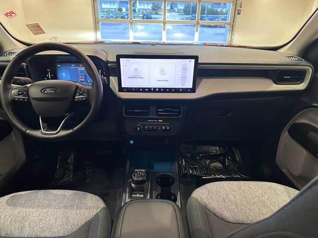 Certified 2025 Ford Maverick XLT w/ Equipment Group 301A AWD/4WD image 8