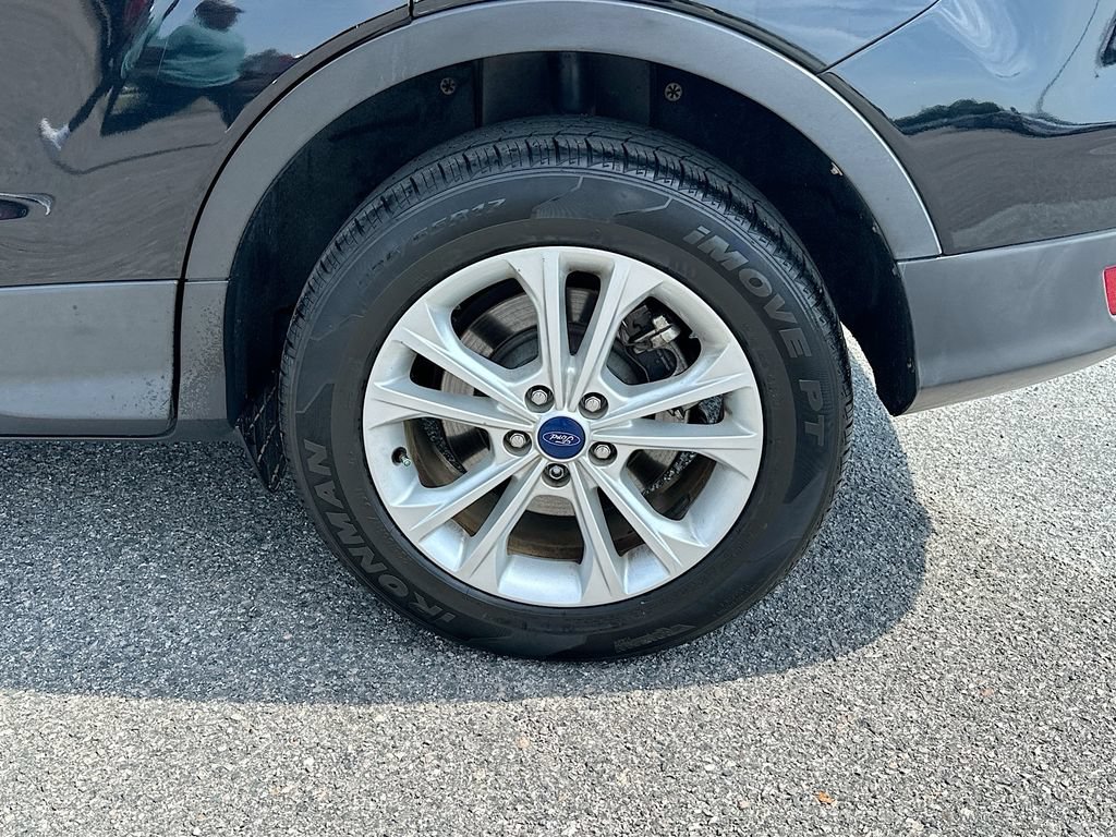 Certified 2017 Ford Escape SE FWD image 24