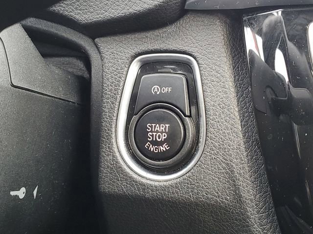 Used 2018 BMW 330i xDrive Sedan w/ Convenience Package image 15