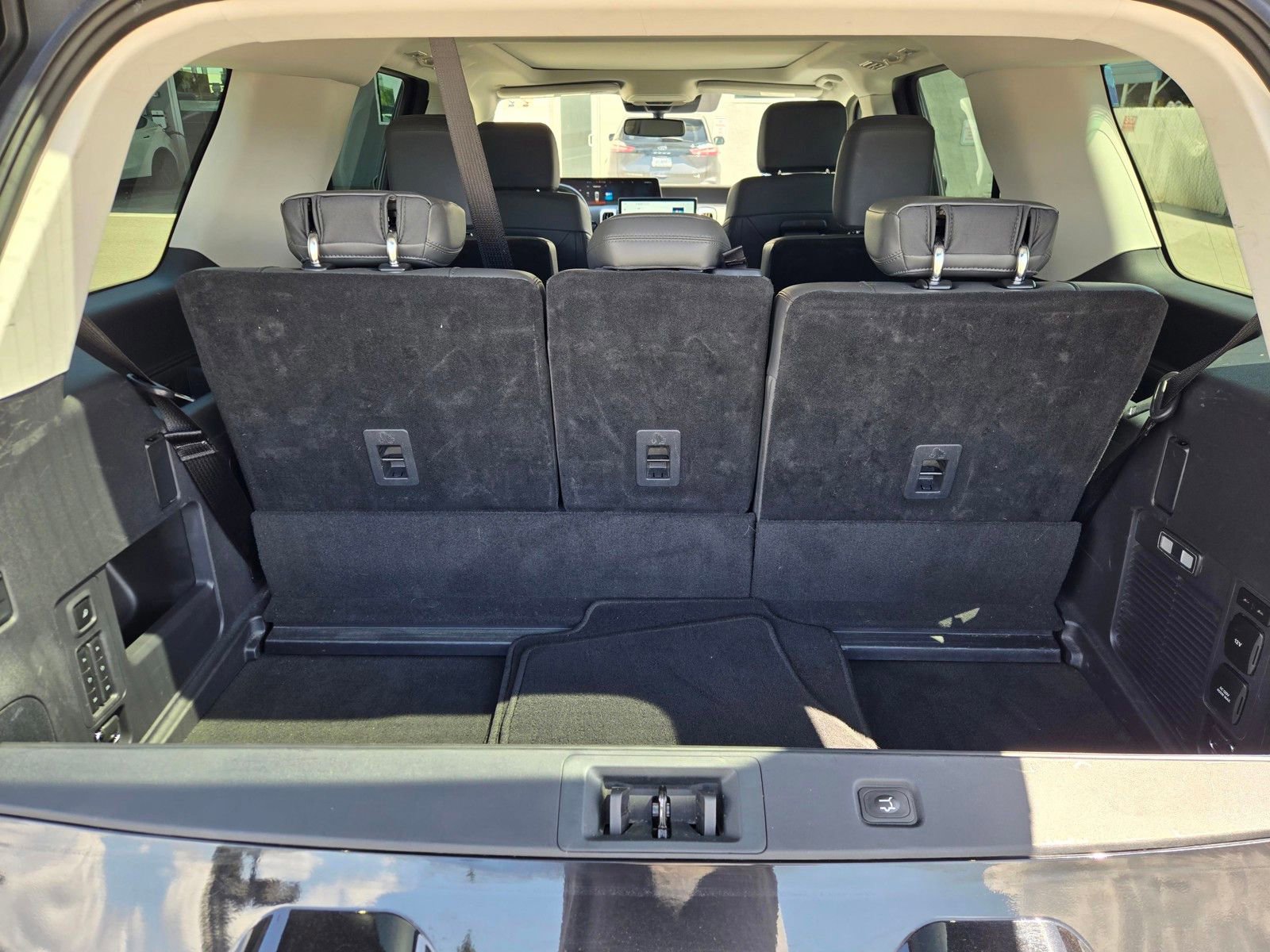 Certified 2025 Ford Expedition Active RWD image 30