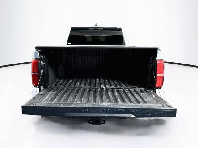 Used 2024 Toyota Tacoma SR5 AWD/4WD image 20
