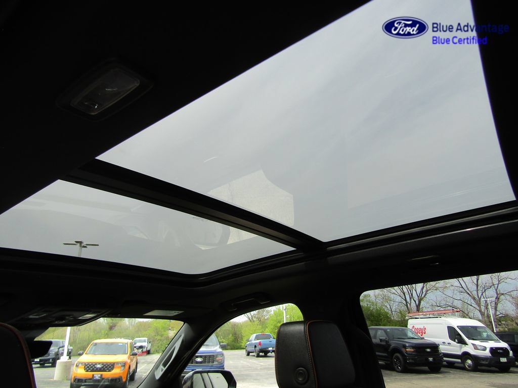 Used 2025 GMC Yukon XL AT4 w/ AT4 Premium Package AWD/4WD image 15