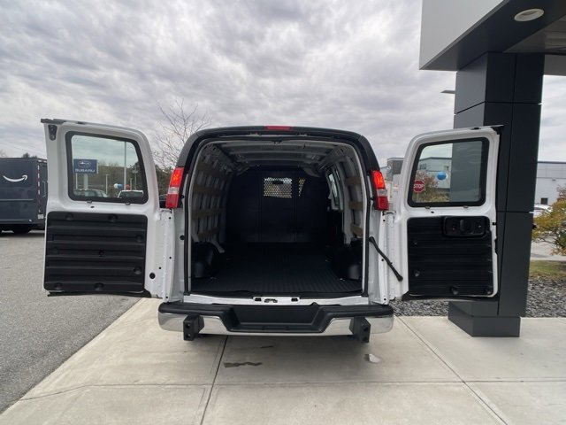 Used 2024 Chevrolet Express 2500 Work Van w/ Driver Convenience Package image 28