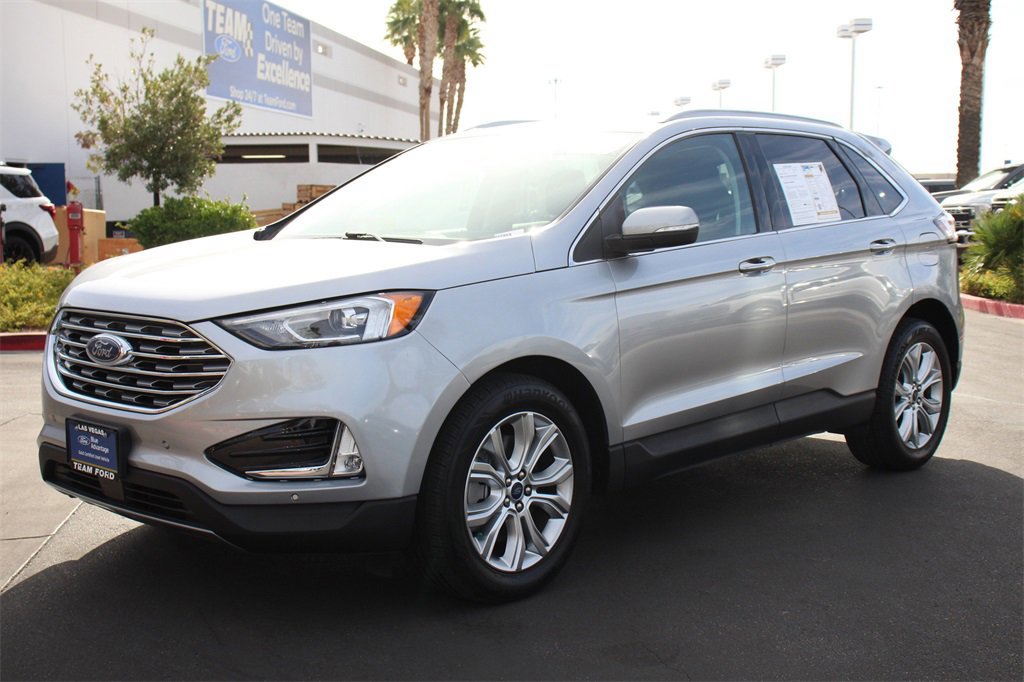 Certified 2022 Ford Edge Titanium image 2