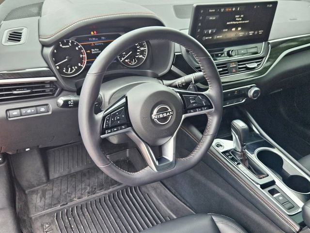 Used 2023 Nissan Altima 2.5 SR w/ SR Premium Package AWD/4WD image 34