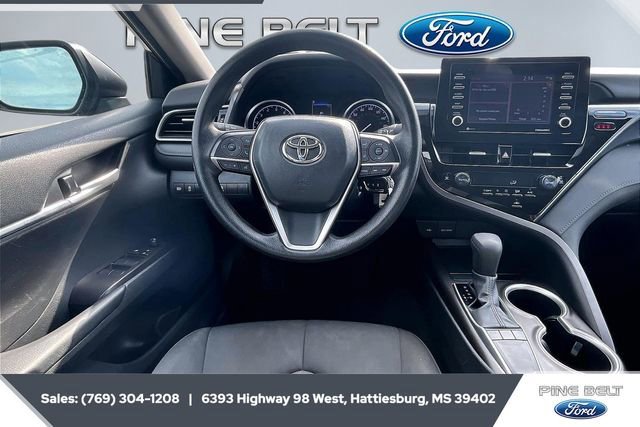 Used 2024 Toyota Camry LE image 7