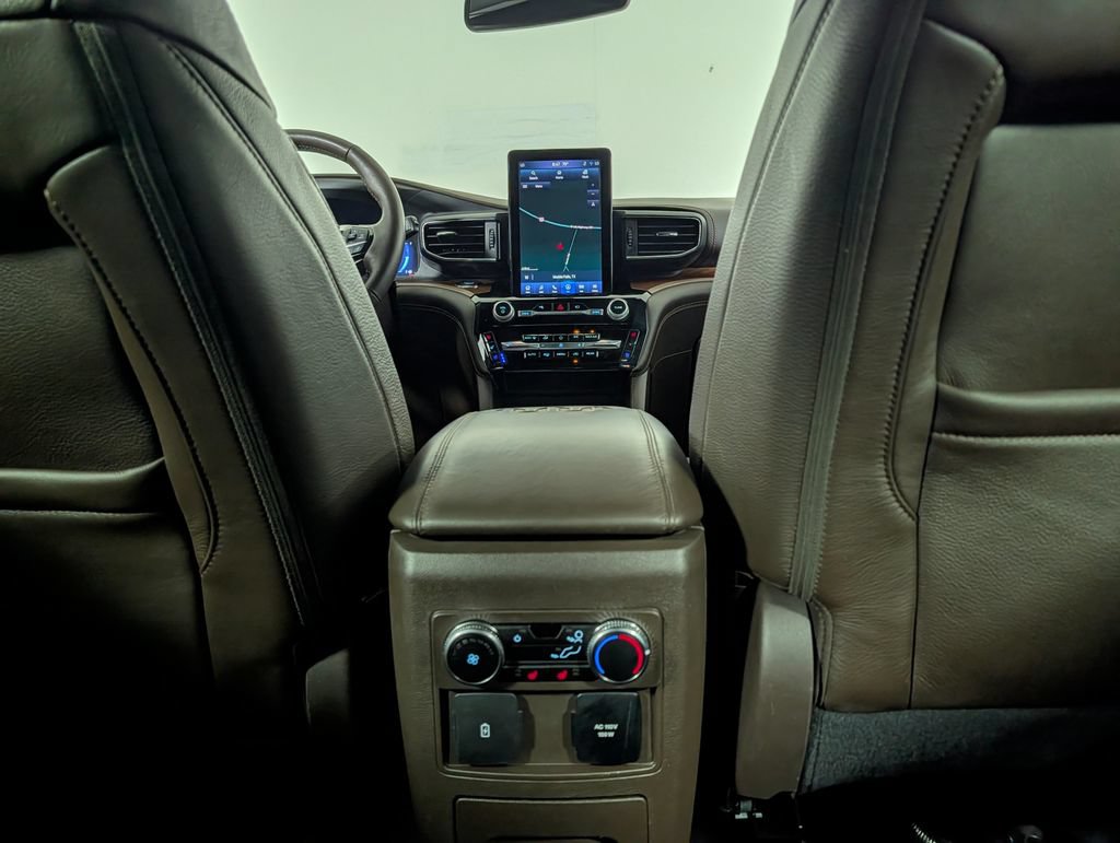 Certified 2022 Ford Explorer King Ranch w/ Class IV Trailer Tow Package RWD image 16
