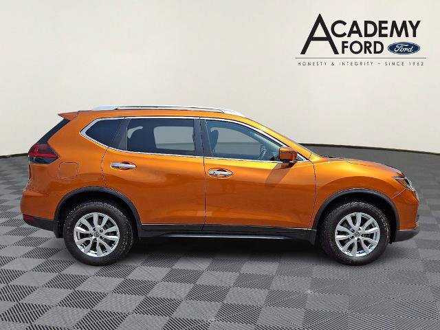 Used 2018 Nissan Rogue SV AWD/4WD image 7