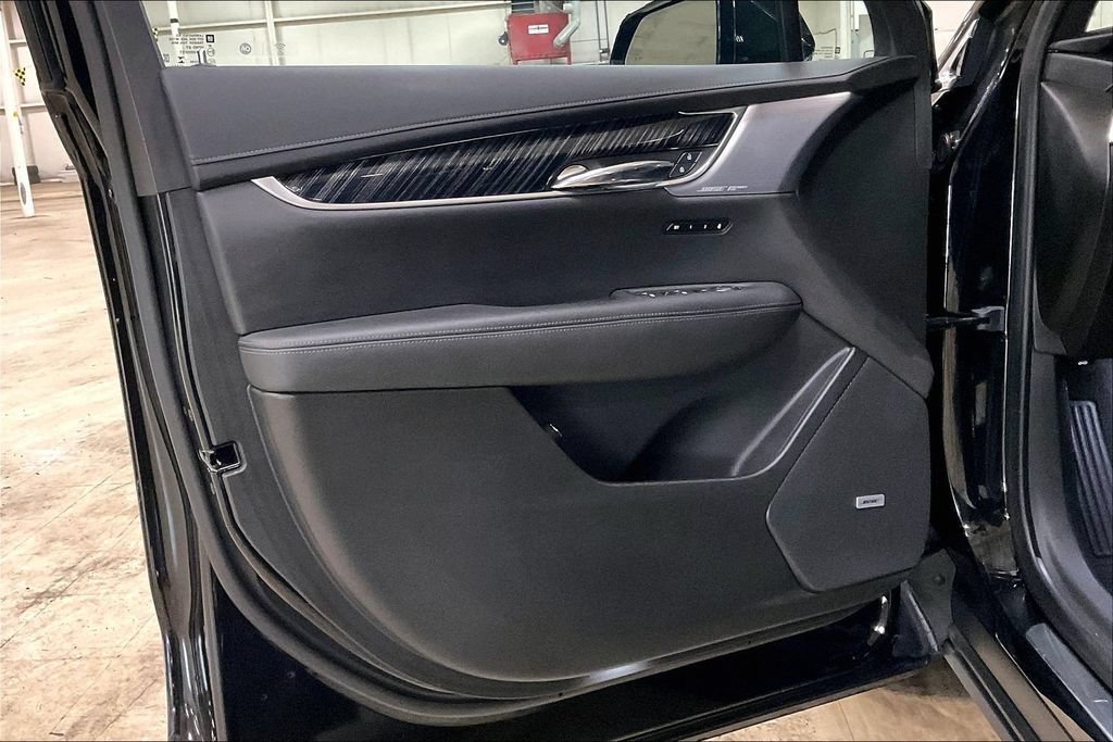 Used 2024 Cadillac XT6 Premium Luxury AWD/4WD image 22