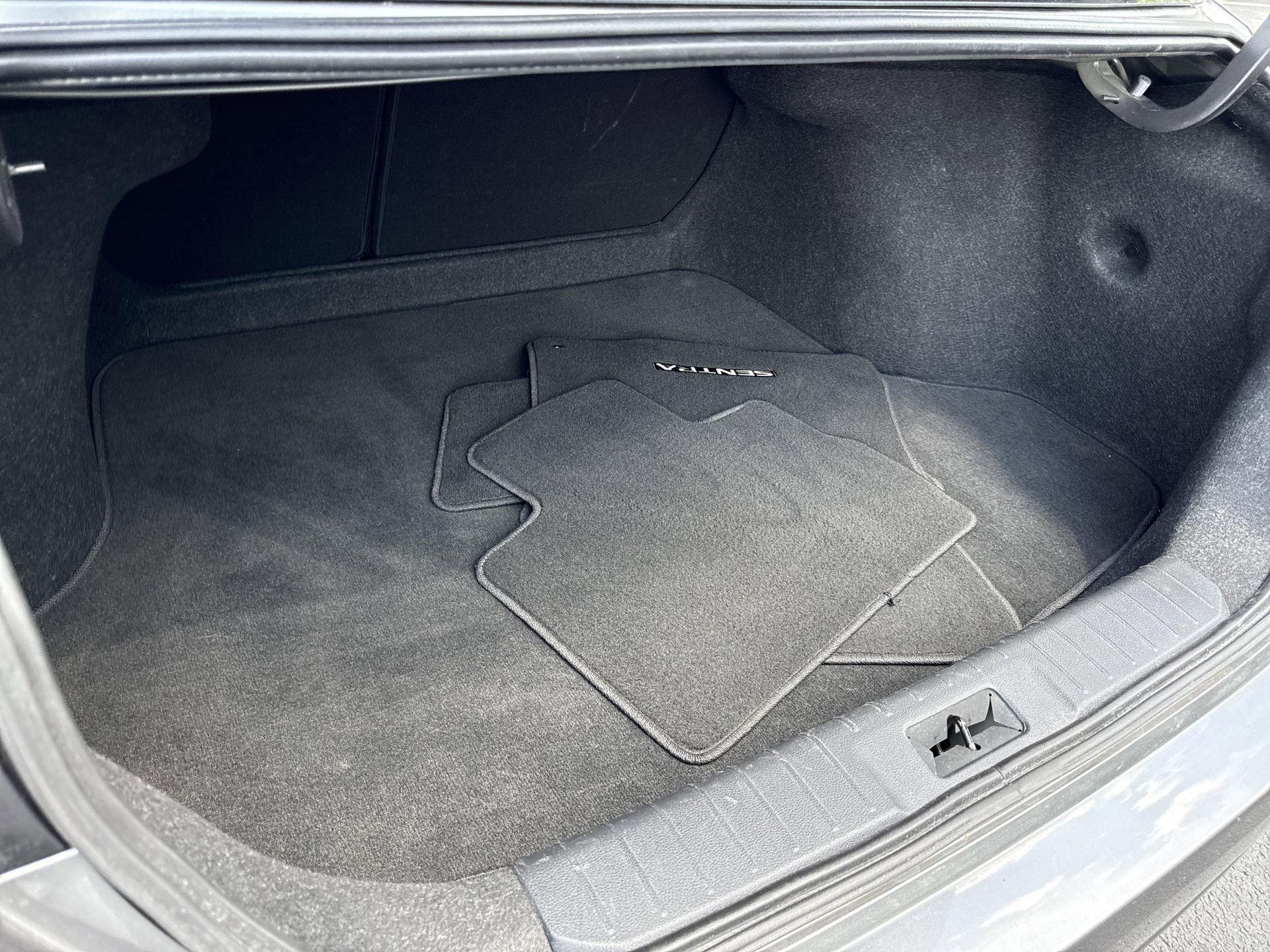 Used 2025 Nissan Sentra SV FWD image 20