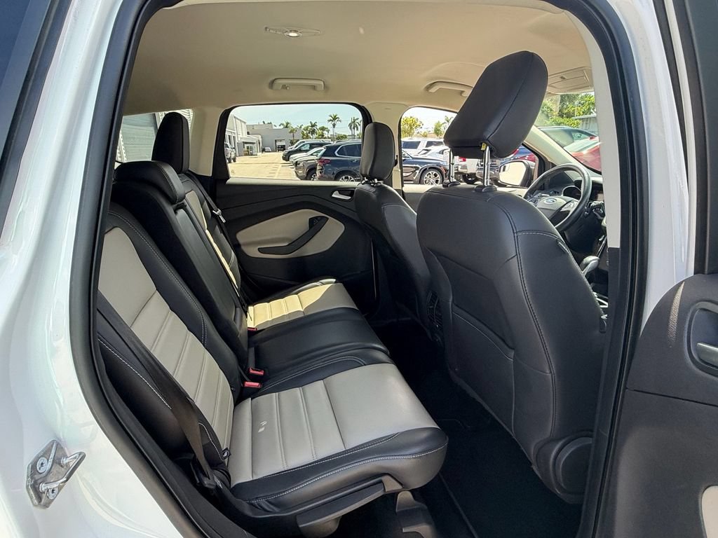 Certified 2019 Ford Escape SEL FWD image 17