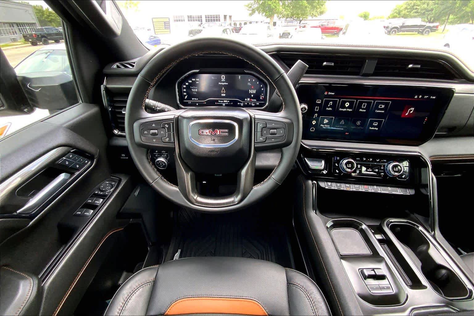 Used 2024 GMC Sierra 2500 AT4 w/ AT4 Premium Plus Package AWD/4WD image 6