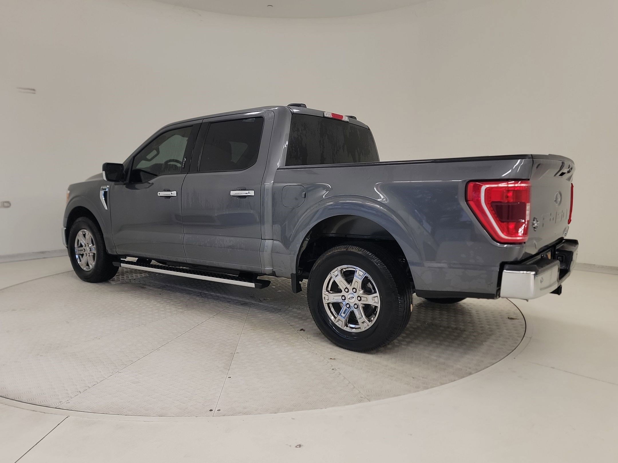 Certified 2021 Ford F150 XLT w/ Equipment Group 302A High image 3