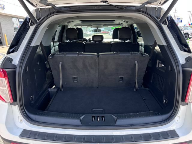 Certified 2023 Ford Explorer XLT w/ Equipment Group 202A AWD/4WD image 7
