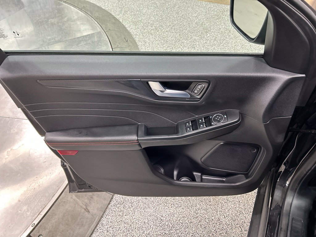 Certified 2024 Ford Escape ST-Line AWD/4WD image 14